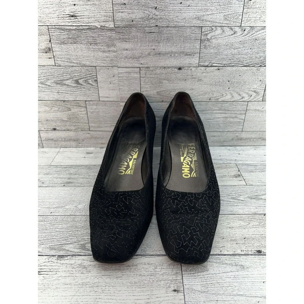 Salvatore Ferragamo Shoes Womens Size 6.5‎ B Block Heel Patterned Suede Italy